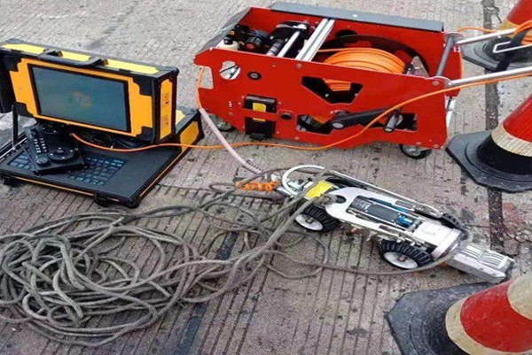 高明CCTV管道检测机器人