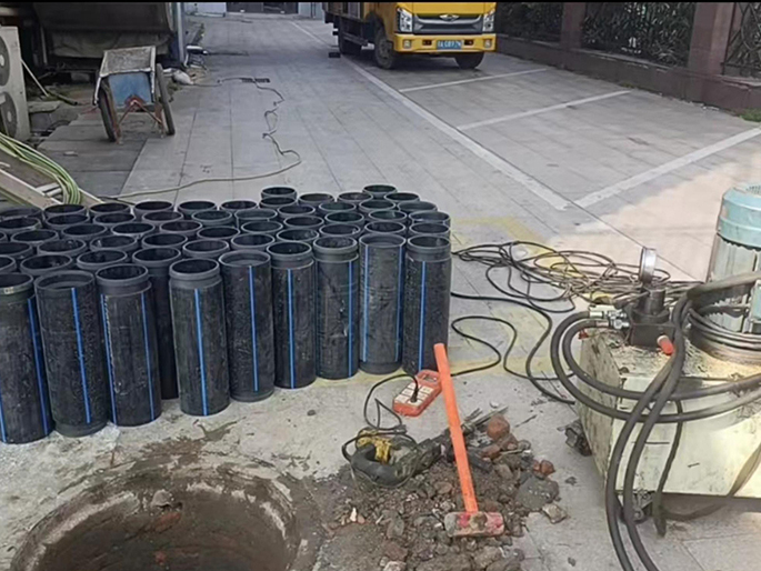 高明PE置换管厂家 DN315置换管 非开挖管短管置换